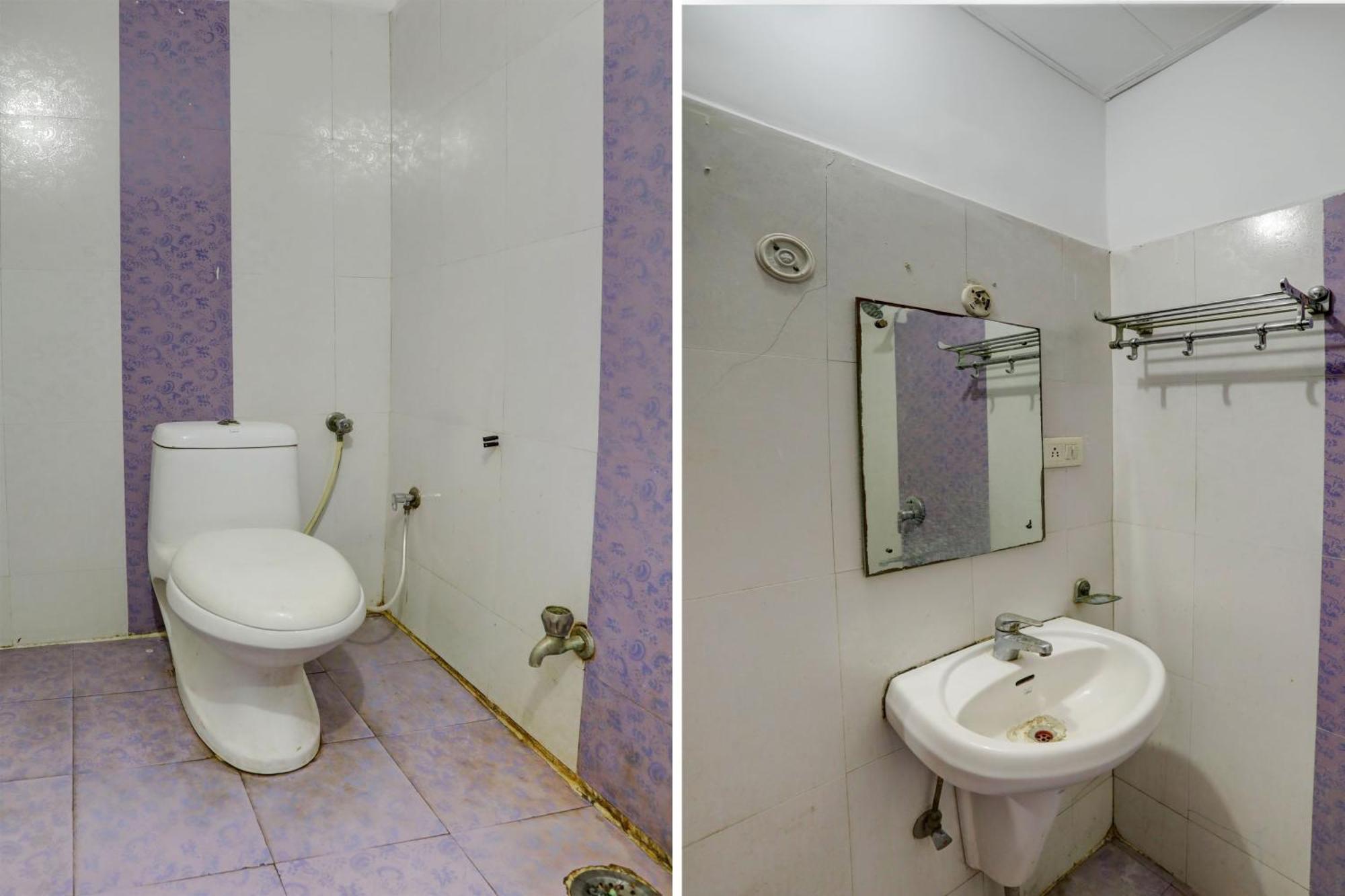 Hotel Monarch Inn Lucknow Buitenkant foto