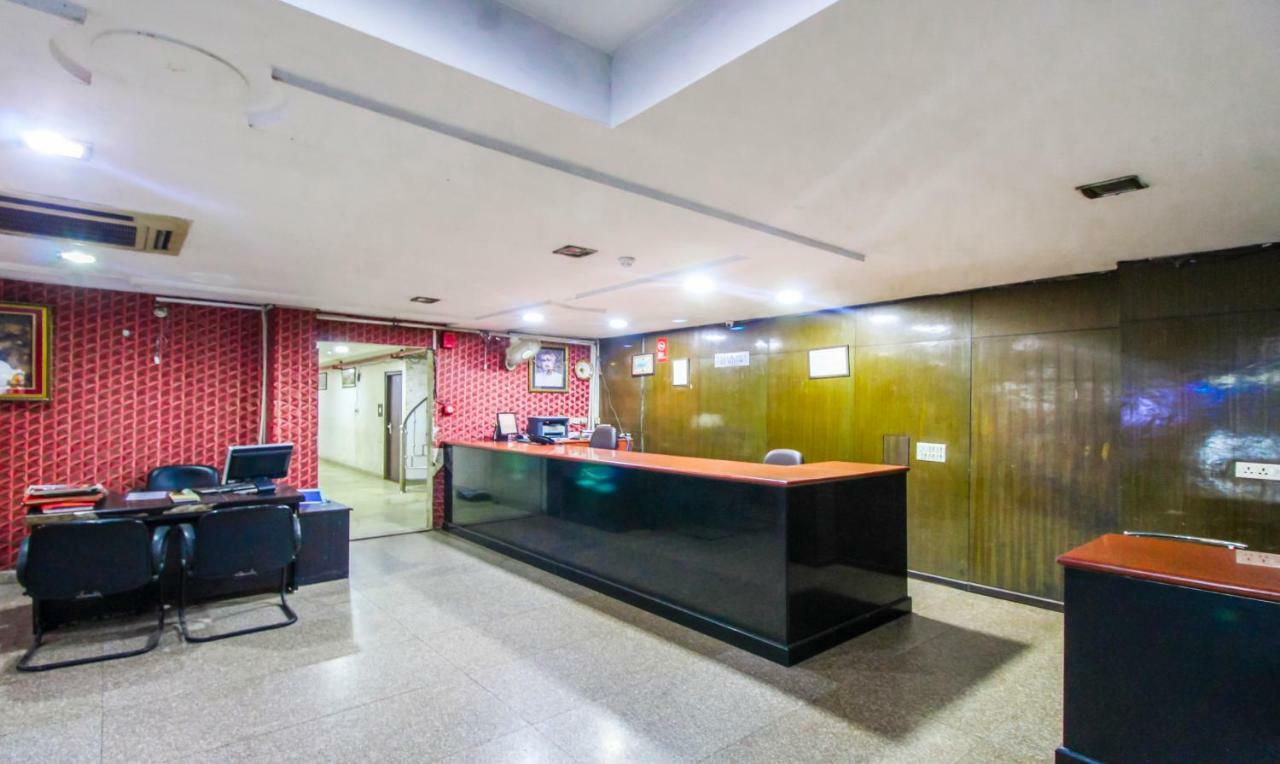 Hotel Monarch Inn Lucknow Buitenkant foto