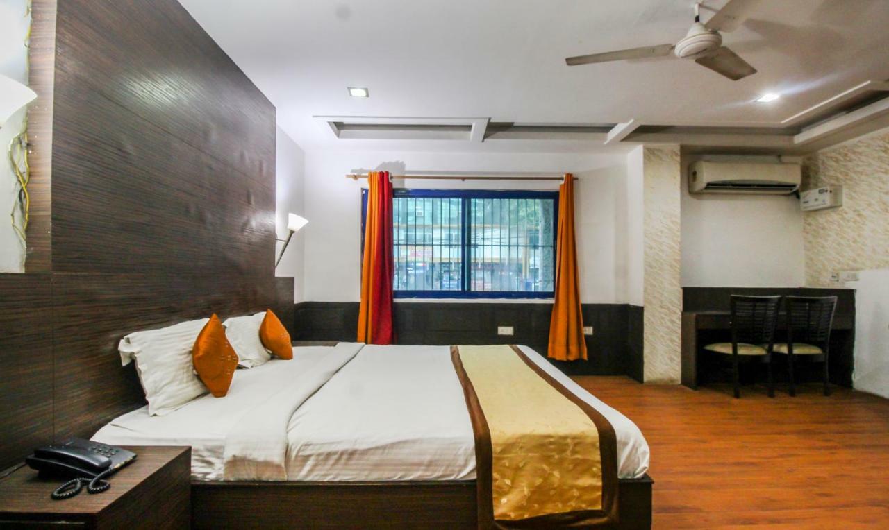 Hotel Monarch Inn Lucknow Buitenkant foto